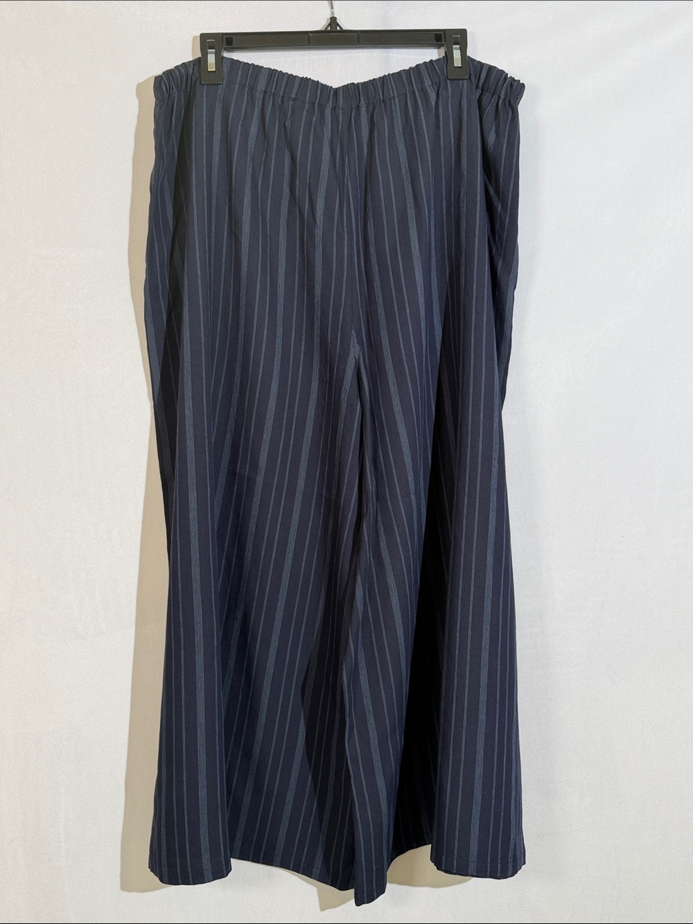 Vince Wide Leg Palazzo Cropped Pants Size 2X Navy White Pinstripe NWOT - Picture 3 of 10